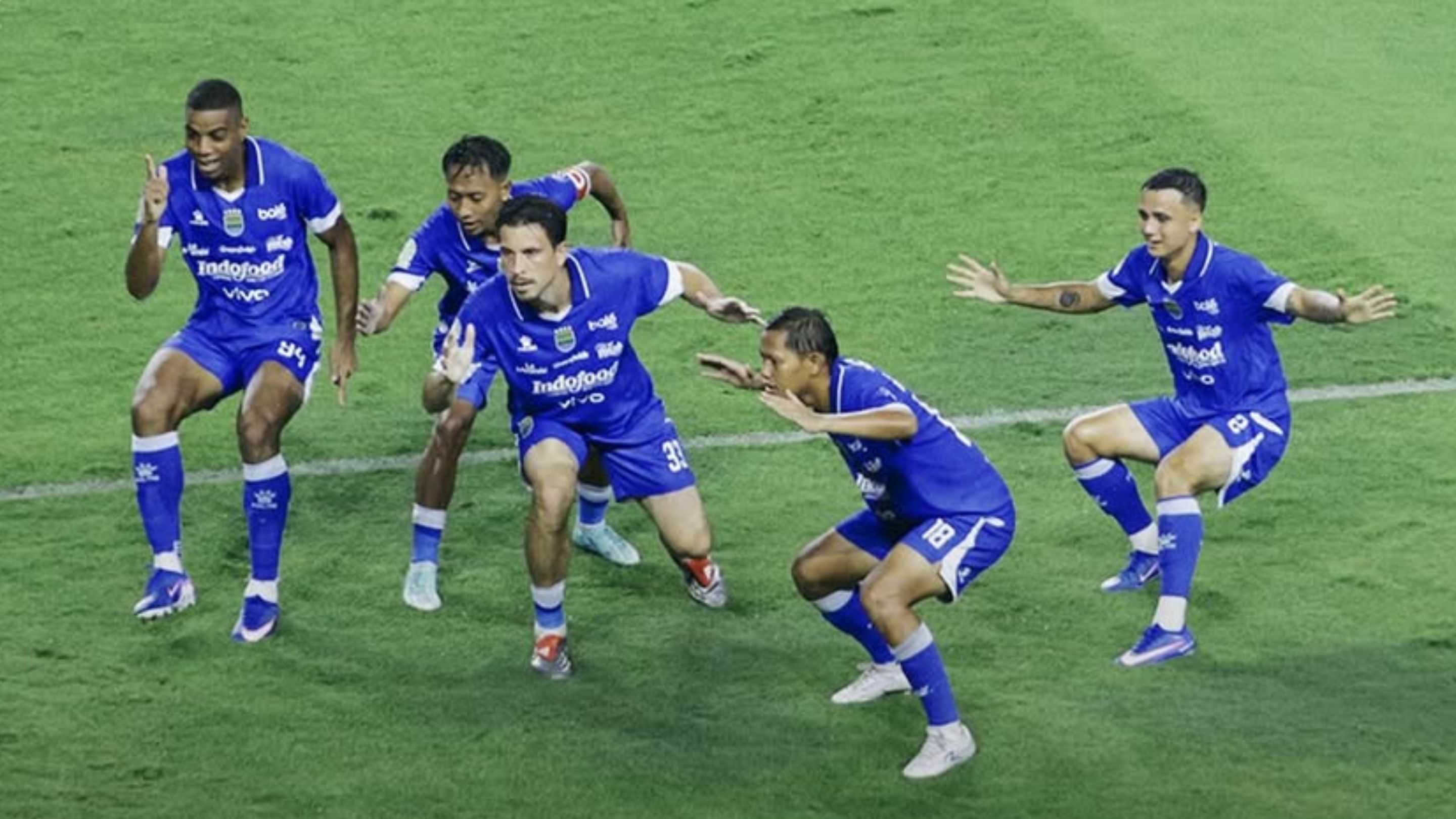 Persib Bandung Jaga Puncak Klasemen Usai Taklukkan Malut United